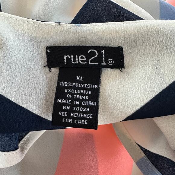 Rue 21 Tunic Top WMNS XL Sheer V-Neck Zip Up White Pink Chevron Roll Tab Sleeves - Picture 5 of 8